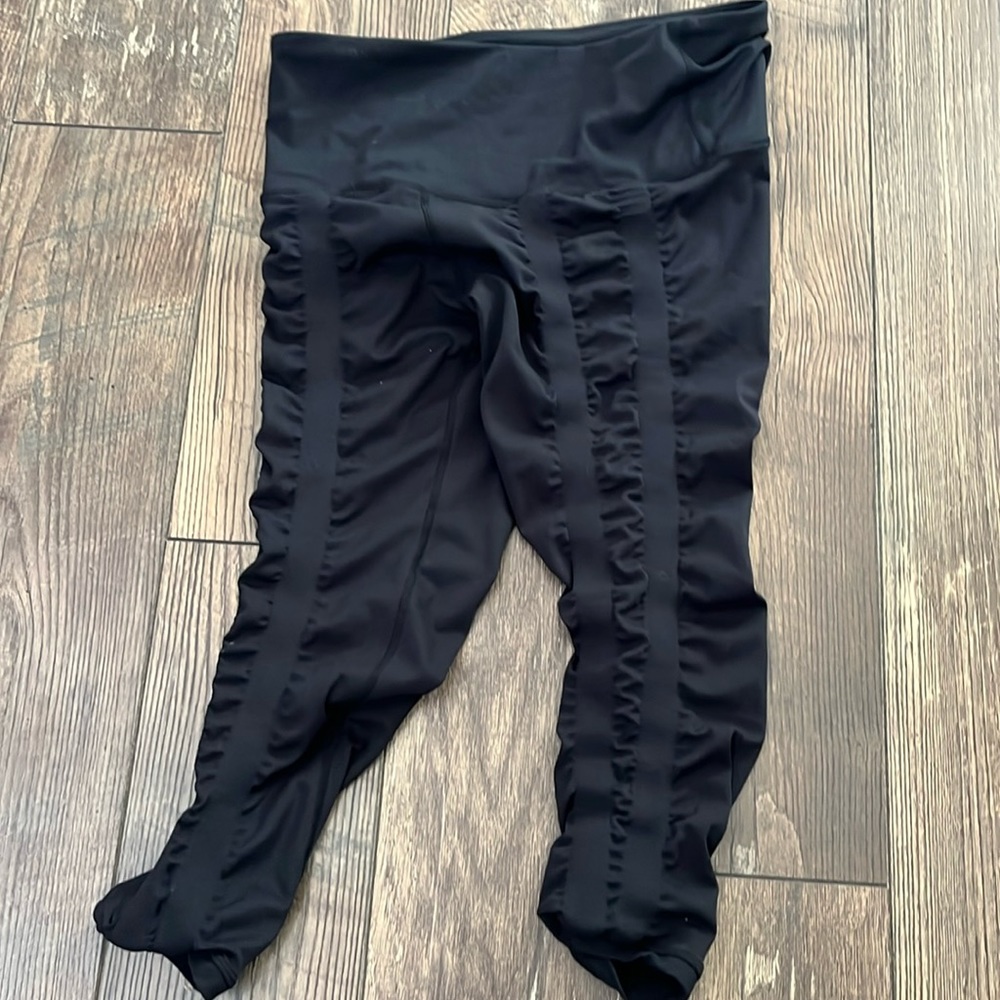 Resistance Leggings SZ 12 Capri Like New